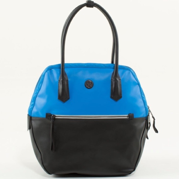 lululemon athletica Handbags - Lululemon Happy Hatha Hour Bag ⭐️⭐️⭐️⭐️⭐️